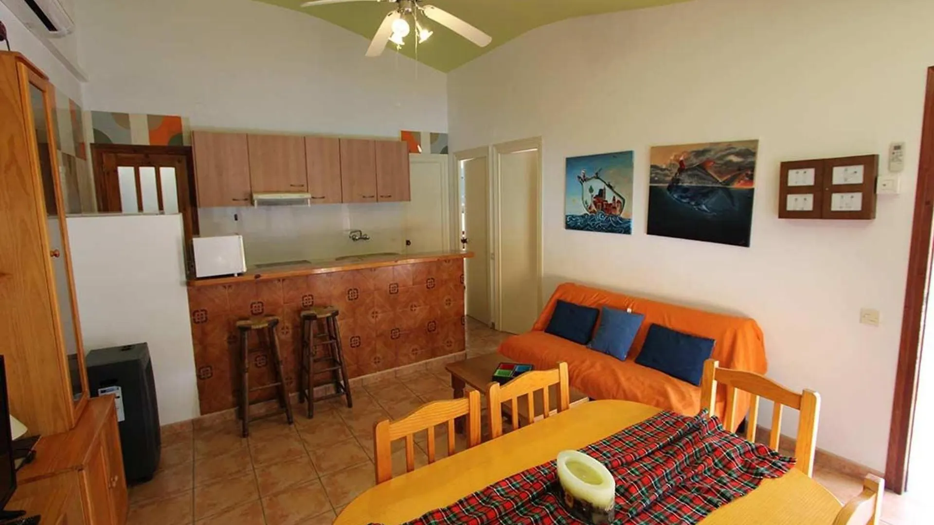 Holiday home Vacaciones Frente Al Mar: Casa Con Wifi, Aire Opcional, Mascotas Bienvenidas Y Playa Para Perros - Es-184-24 Riumar