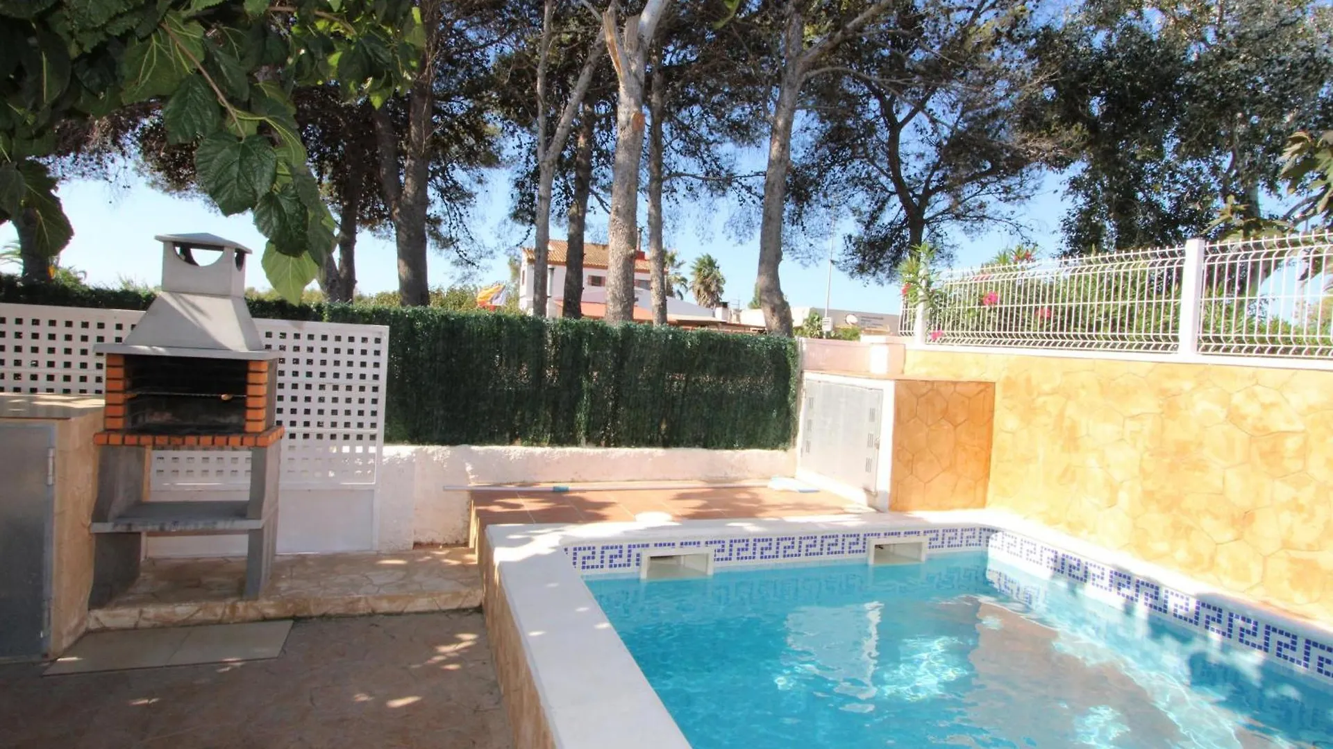 Vacaciones Frente Al Mar: Casa Con Wifi, Aire Opcional, Mascotas Bienvenidas Y Playa Para Perros - Es-184-24 Riumar