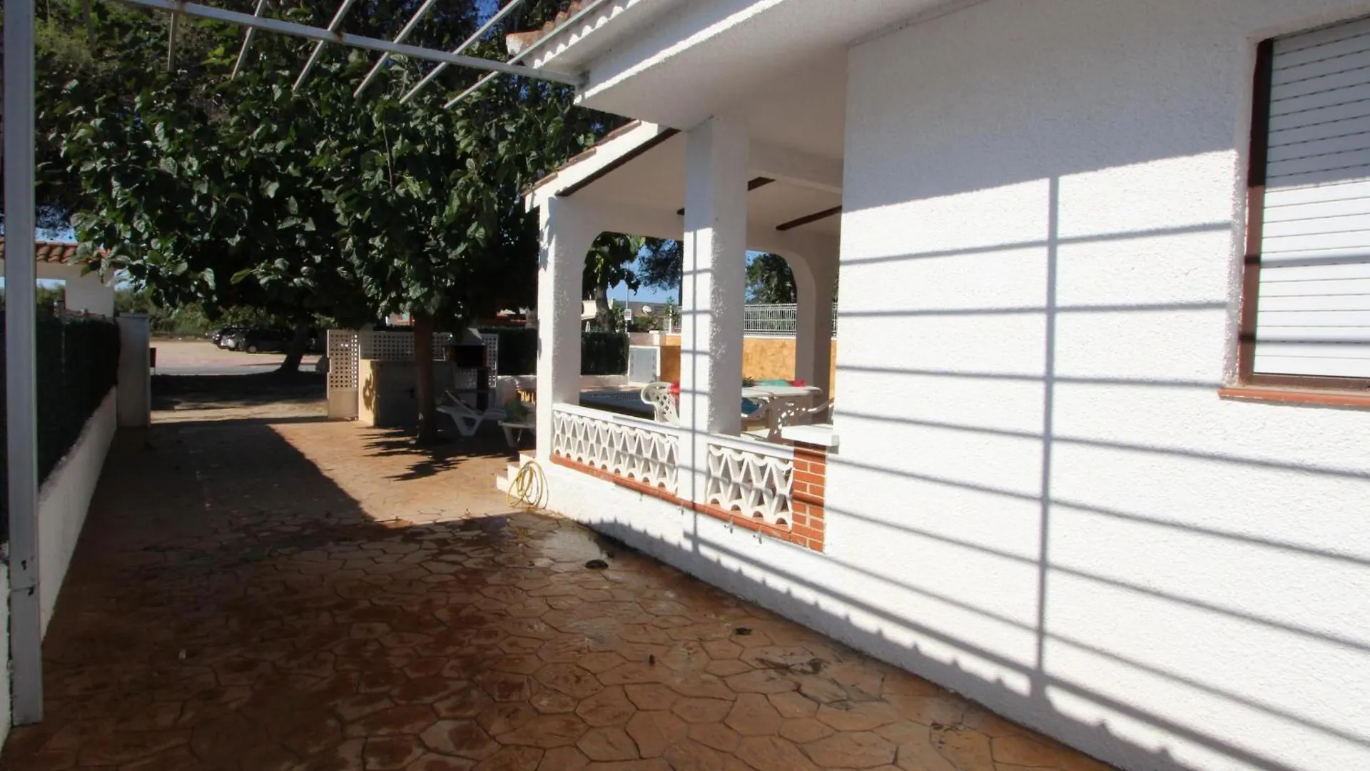 Vacaciones Frente Al Mar: Casa Con Wifi, Aire Opcional, Mascotas Bienvenidas Y Playa Para Perros - Es-184-24 Riumar Holiday home